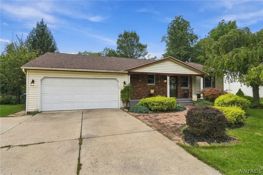 5866 Lakecrest Drive, Lake View, NY 14085 - #3