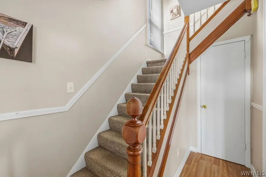 2805 Mckoon Avenue, Niagara Falls, NY 14305 - #3