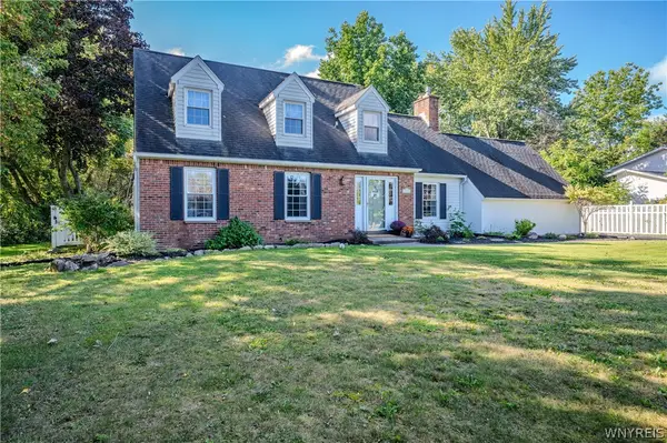 10585 Bergtold Road, Clarence, NY 14031