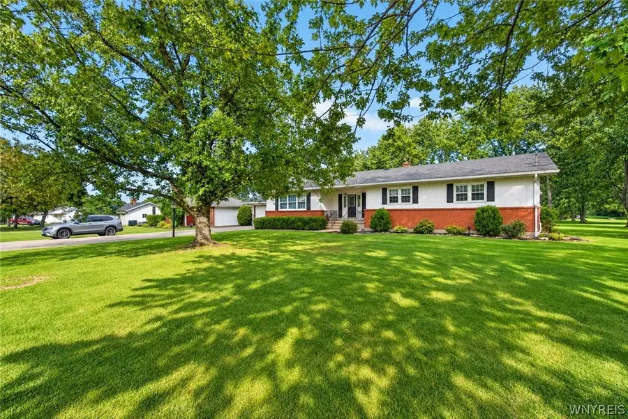 2637 Stony Point Road, Grand Island, NY 14072 - #3