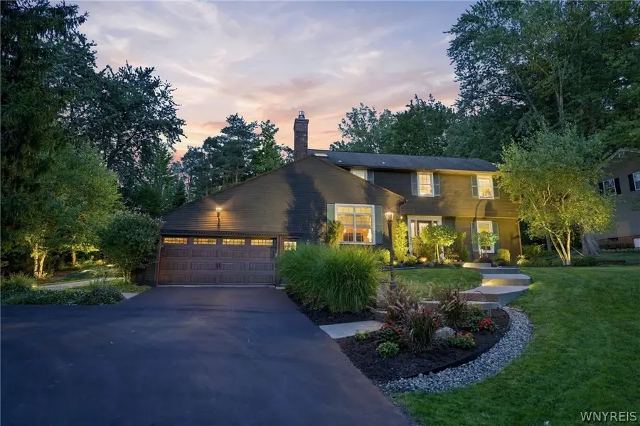 18 Briar Hill Road, Orchard Park, NY 14127 - #2