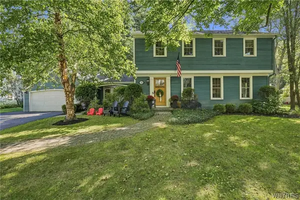 14 Briar Hill Road, Orchard Park, NY 14127