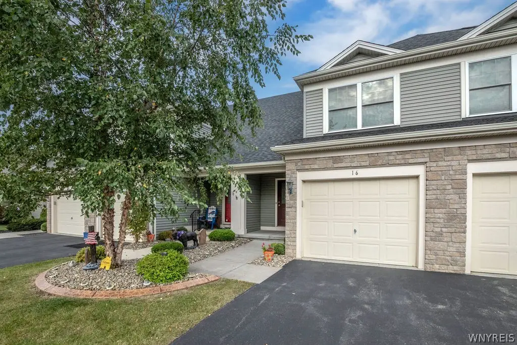 16 Cumberland Street, Lancaster, NY 14086 - #1