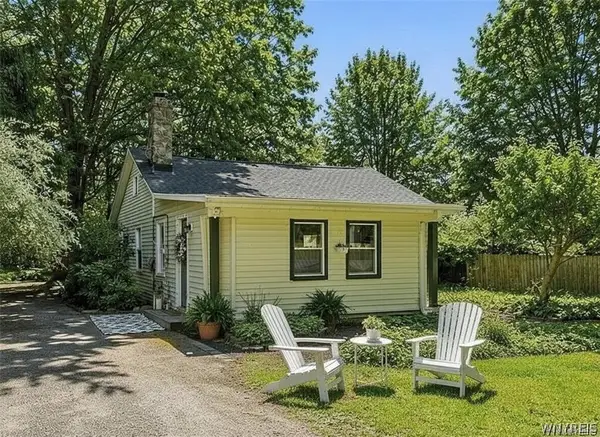 5875 Lakeview Terrace, Lake View, NY 14085