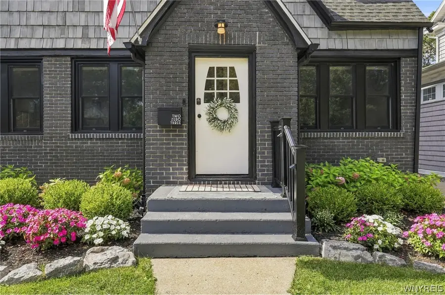 203 Washington Highway, Buffalo, NY 14226 - #3