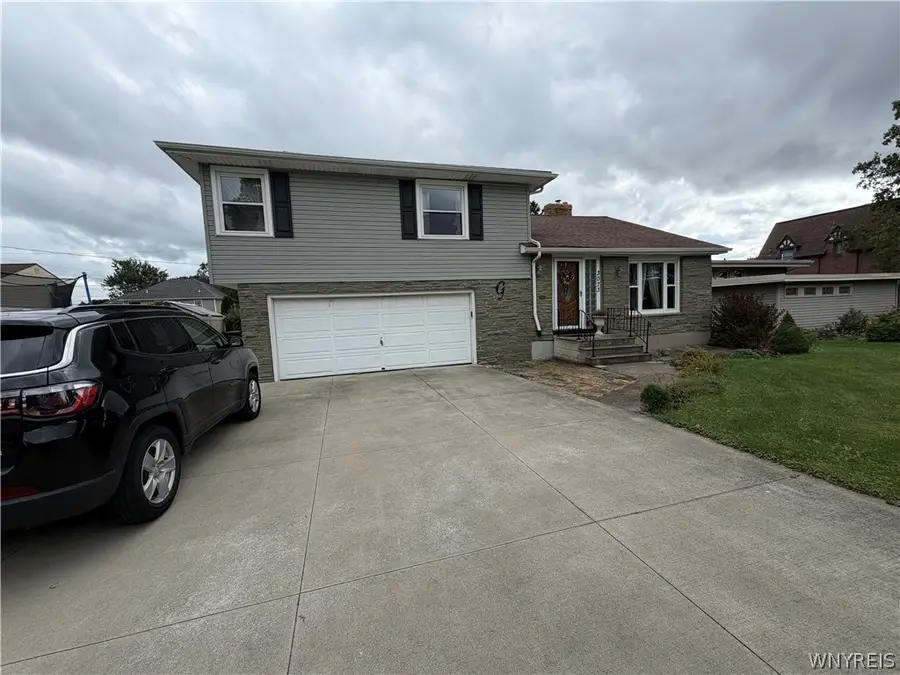 3073 Lewiston Road, Niagara Falls, NY 14305 - #2
