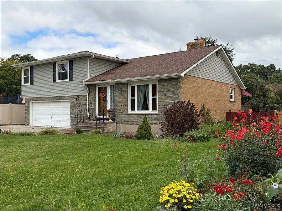 3073 Lewiston Road, Niagara Falls, NY 14305 - #3