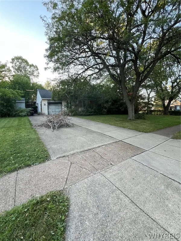 54 N Colvin Place, Tonawanda, NY 14223