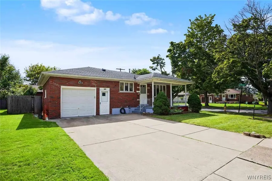 9605 Greenwald Avenue, Niagara Falls, NY 14304 - #2
