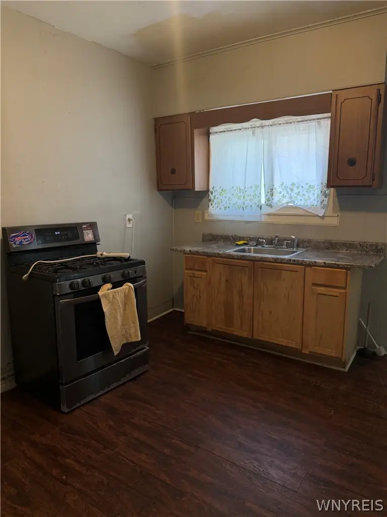 297 Riley Street, Buffalo, NY 14208 - #3