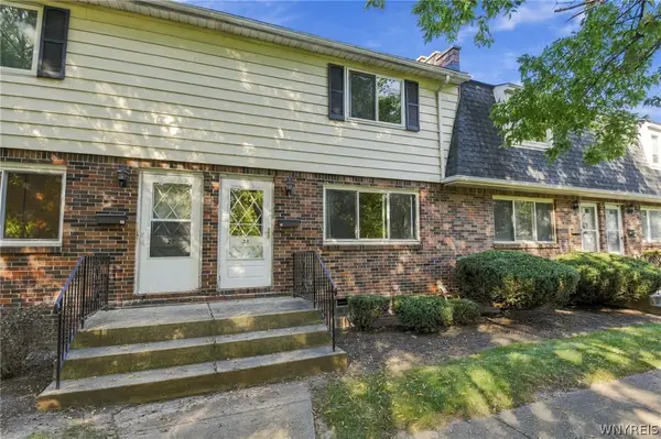 28 Stoneledge Court, Buffalo, NY 14221