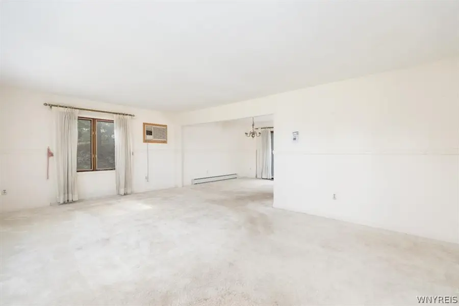 4528 Candlewood Dr, Lockport, NY 14094 - #3