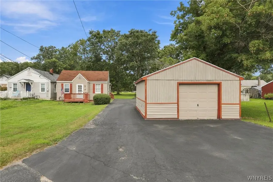 951 Erie Avenue, North Tonawanda, NY 14120 - #3