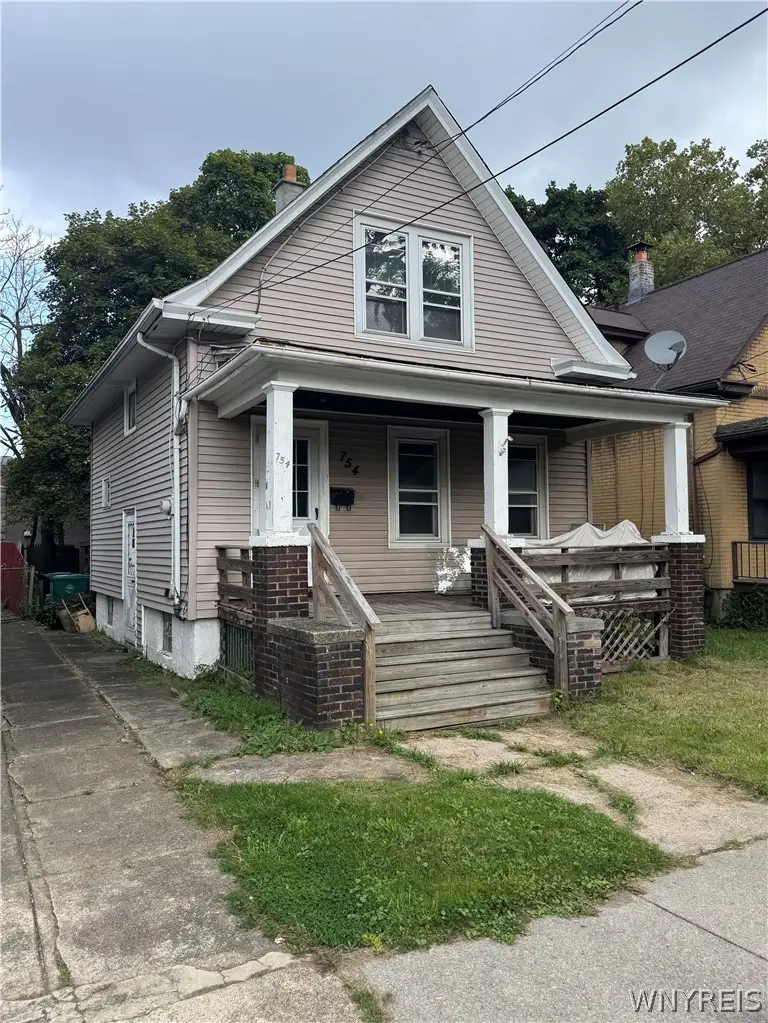 754 Spruce Avenue, Niagara Falls, NY 14301 - #1
