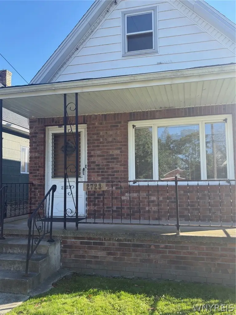 2723 Livingston Avenue, Niagara Falls, NY 14303 - #3
