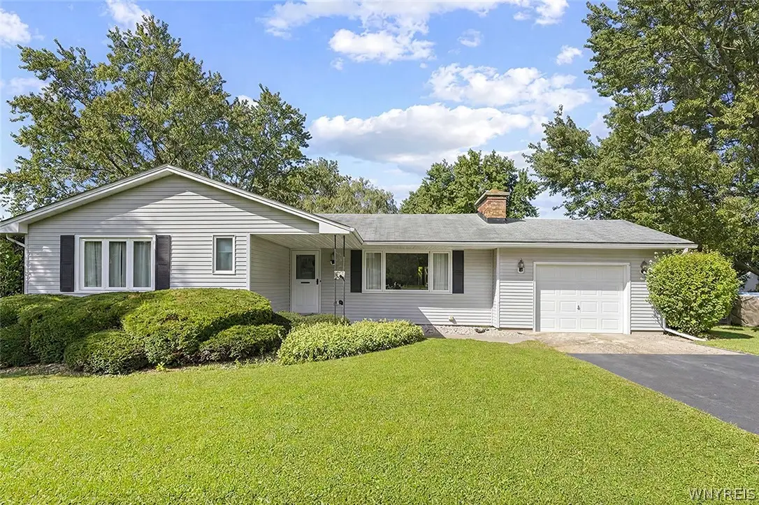 3588 Winchester Drive, East Aurora, NY 14052 - #1