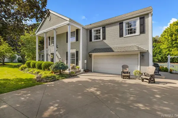5650 Wendy Circle, Lockport, NY 14094