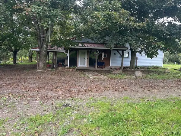 8352 Broadway Road, Gowanda, NY 14070