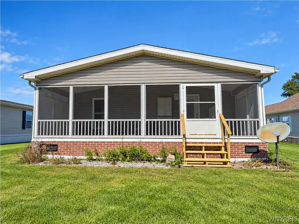 196 Golden Pond, Akron, NY 14001 - #1