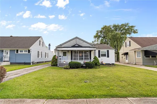 47 Warburton Place, Buffalo, NY 14223