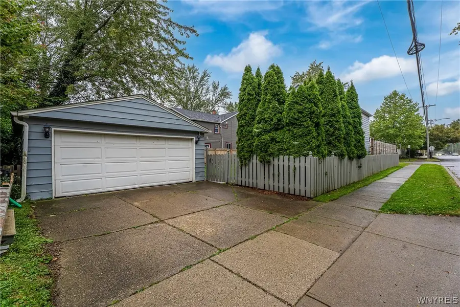 210 Hamilton Drive, Amherst, NY 14226 - #2