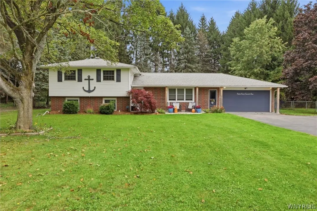 4421 Tonawanda Creek Road, North Tonawanda, NY 14120 - #1