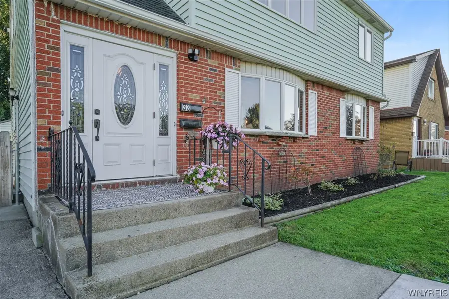 33 Pacific Avenue, Buffalo, NY 14218 - #3