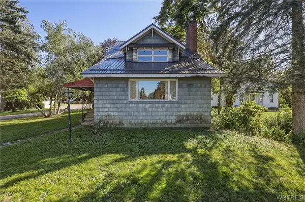 41 East Avenue, Akron, NY 14001