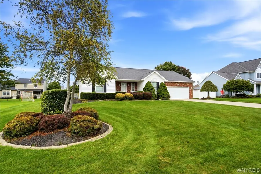 3313 Blossom Lane, North Tonawanda, NY 14120 - #2