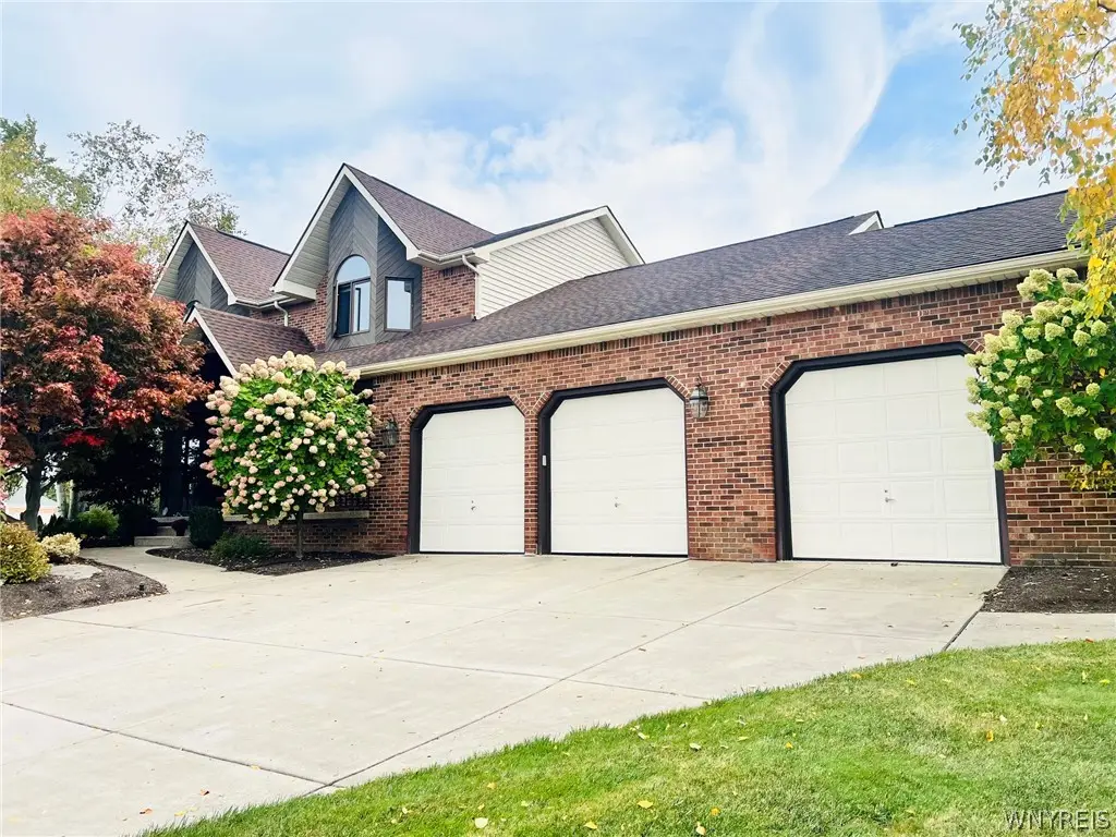 5470 Country Club Lane, Hamburg, NY 14075 - #1