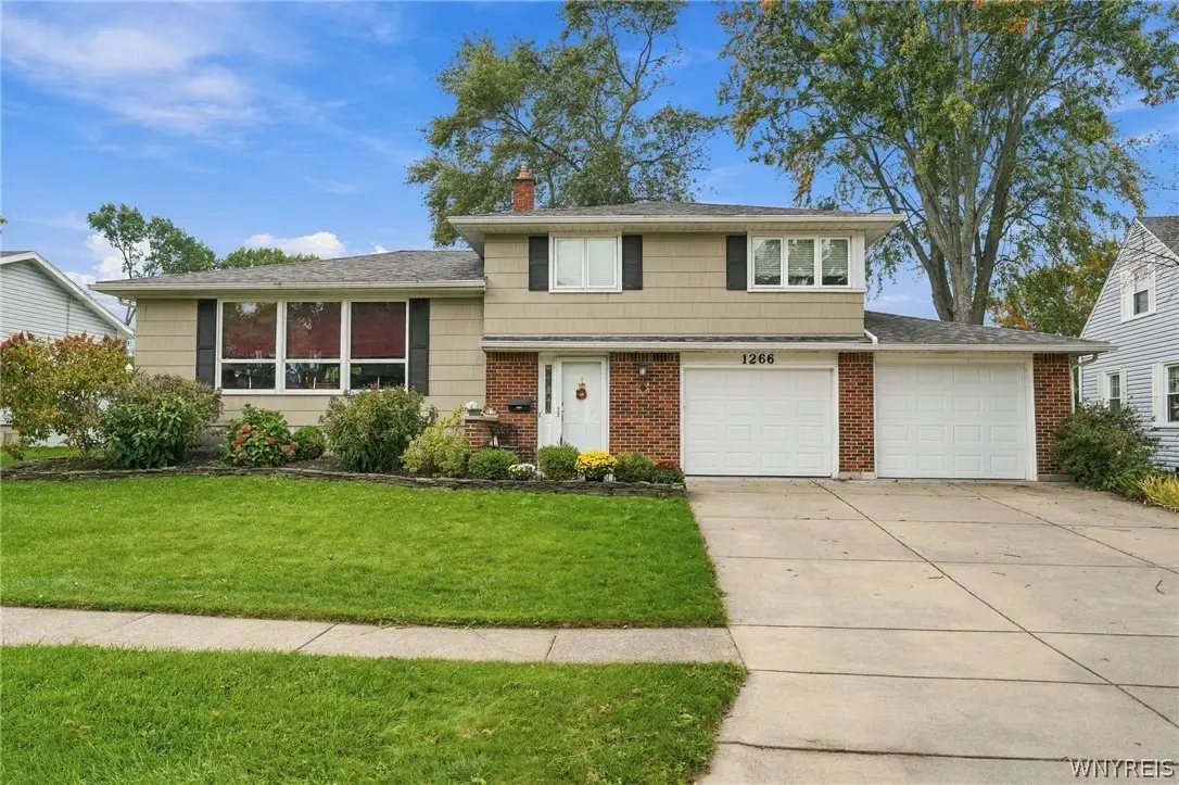 1266 Greenbrier Lane, North Tonawanda, NY 14120 - #1