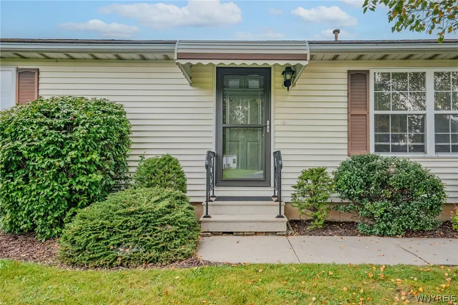 3267 Southway Drive, Sanborn, NY 14132 - #2