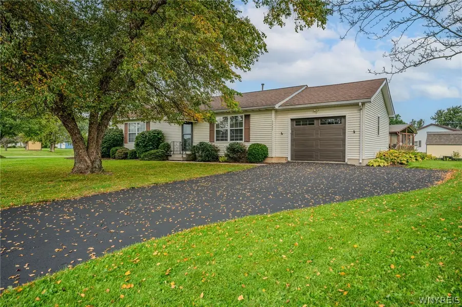 3267 Southway Drive, Sanborn, NY 14132 - #3