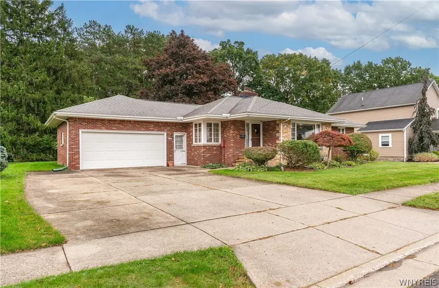 98 Woodlawn Avenue, Lancaster, NY 14086 - #2