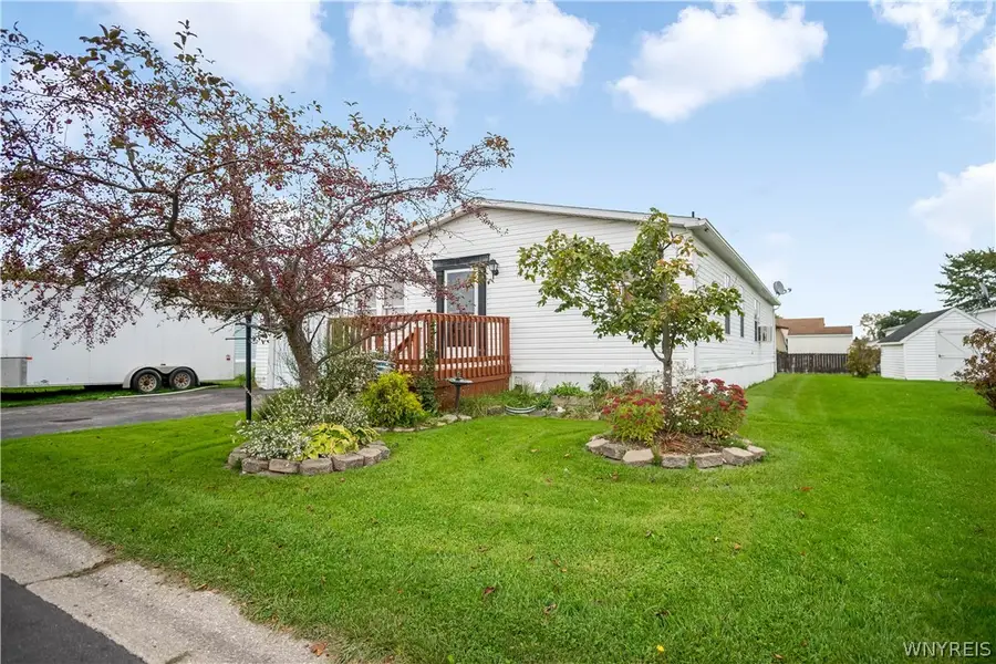 550 Birchwood Drive, Lockport, NY 14094 - #2