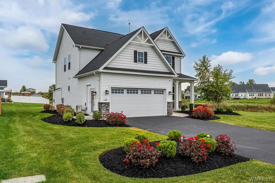 221 Stonebridge Road, Grand Island, NY 14072 - #2