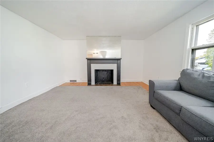 367 Warwick Avenue, Buffalo, NY 14215 - #3