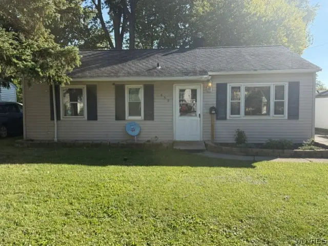 659 70th Street, Niagara Falls, NY 14304 - #1