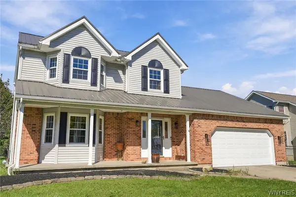 116 Michaels Walk, Lancaster, NY 14086