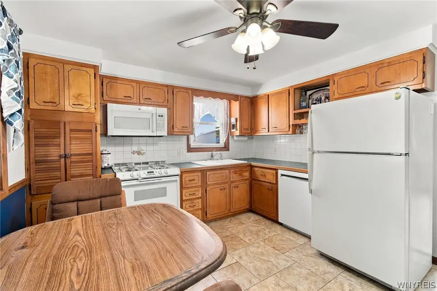 242 Seneca Place, Lancaster, NY 14086 - #3