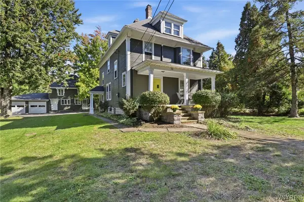 94 S Forest Road, Buffalo, NY 14221