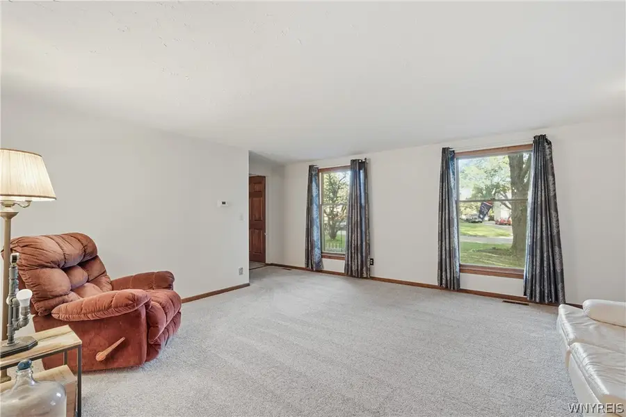 6876 Creekview Drive, Lockport, NY 14094 - #3