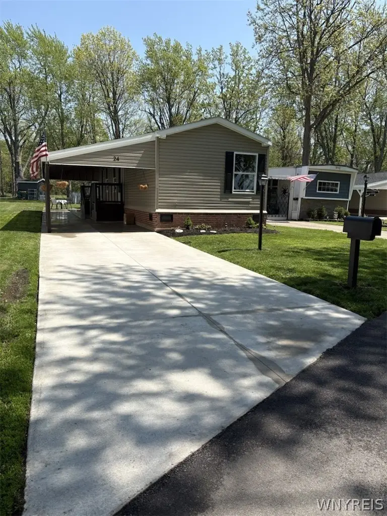 24 Maureen Avenue, Clarence, NY 14031 - #2