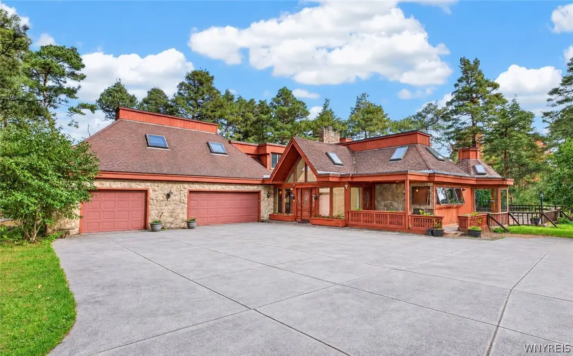 4 Valley View Drive, Orchard Park, NY 14127 - #1