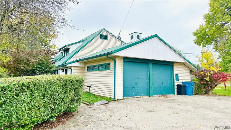 2132 Tuscarora Road, Niagara Falls, NY 14304 - #2