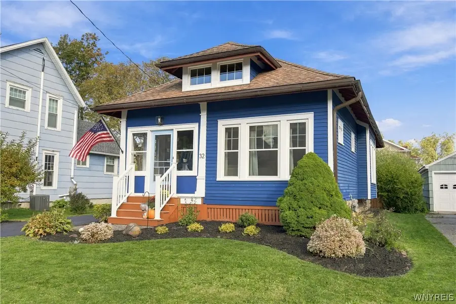 32 Lombardy St, Lancaster, NY 14086 - #2
