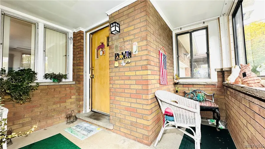 3404 Walnut Avenue, Niagara Falls, NY 14301 - #3