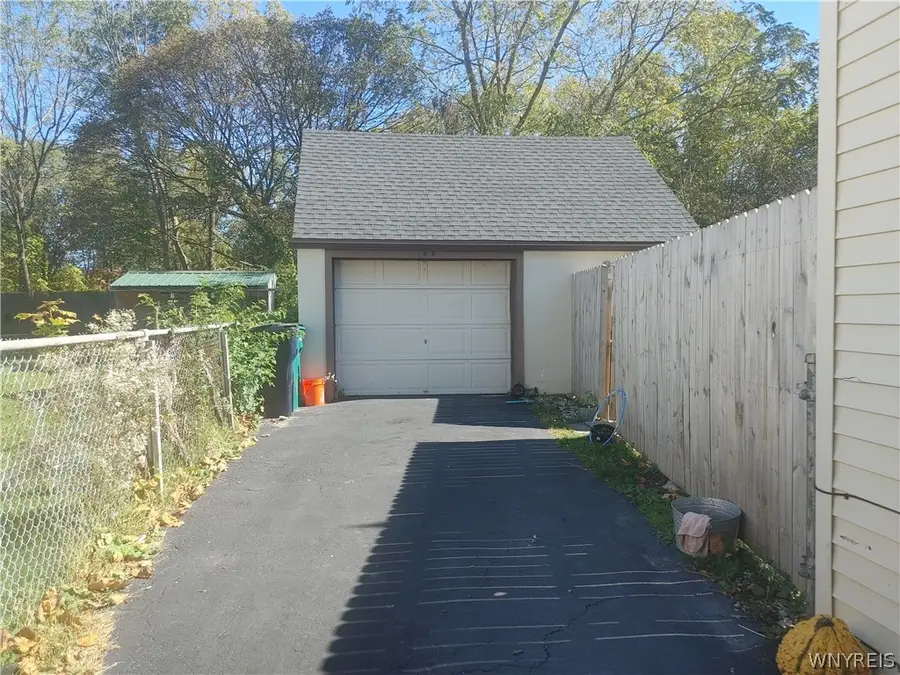 4233 Crescent Drive, Niagara Falls, NY 14305 - #2