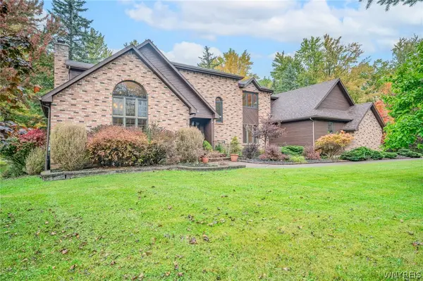 6 Willowbrook Drive, Orchard Park, NY 14127