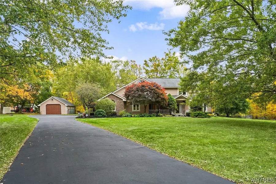 5354 Oakridge Drive, Hamburg, NY 14075 - #2